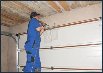 Garage Doors Store Repairs Columbus, OH 614-368-9786 - cont-gdr-door-repair-08m